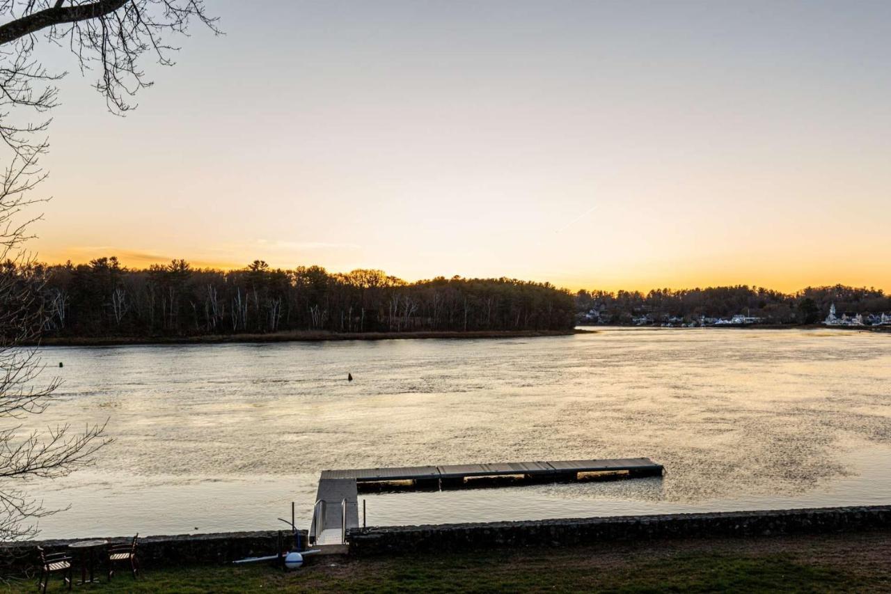 Riverbend Landing Amesbury Exterior photo